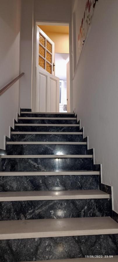 Lefterakis Place Apartment Aegina