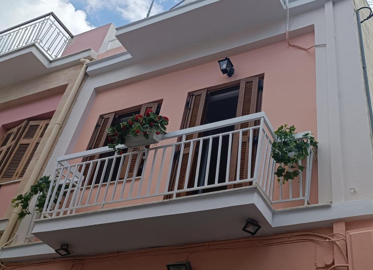 Lefterakis Place Apartment Aegina